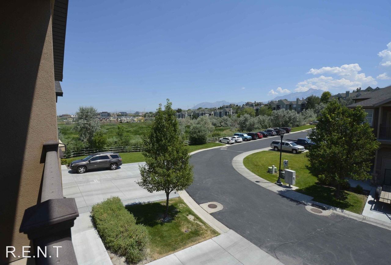 10956 Birch Creek Rd - Photo 3 of 19