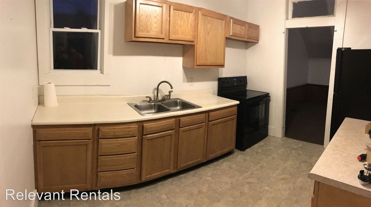 706 S Boots St - Photo 3 of 5