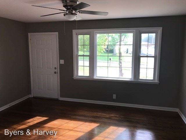 694 Shelton Ct - Photo 3 of 10