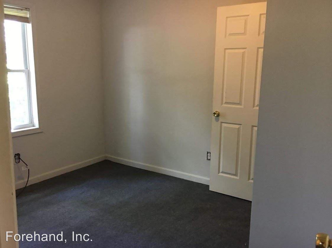 111 Willow St - Photo 3 of 7