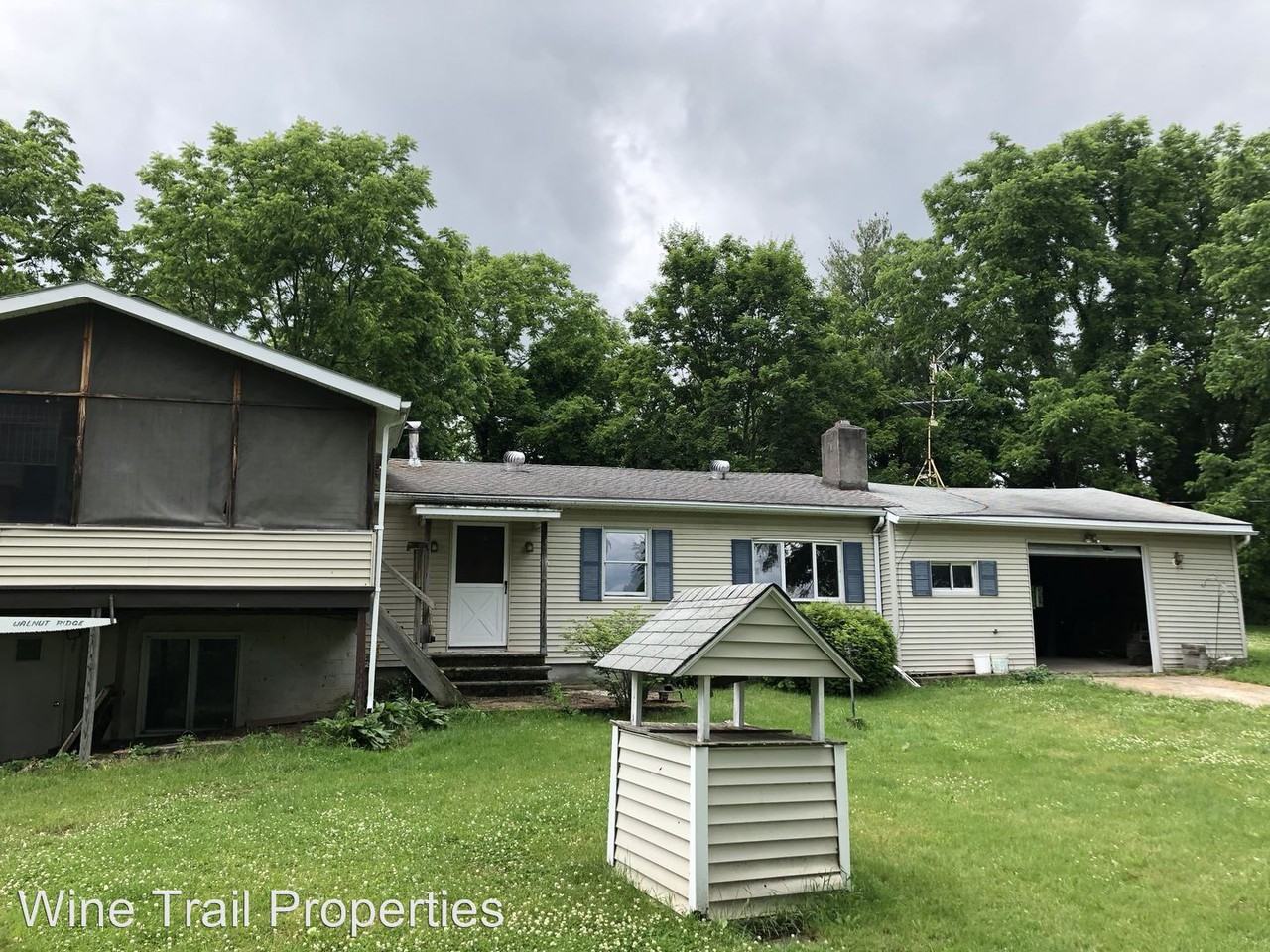 466 Hayes Rd - Photo 2 of 12