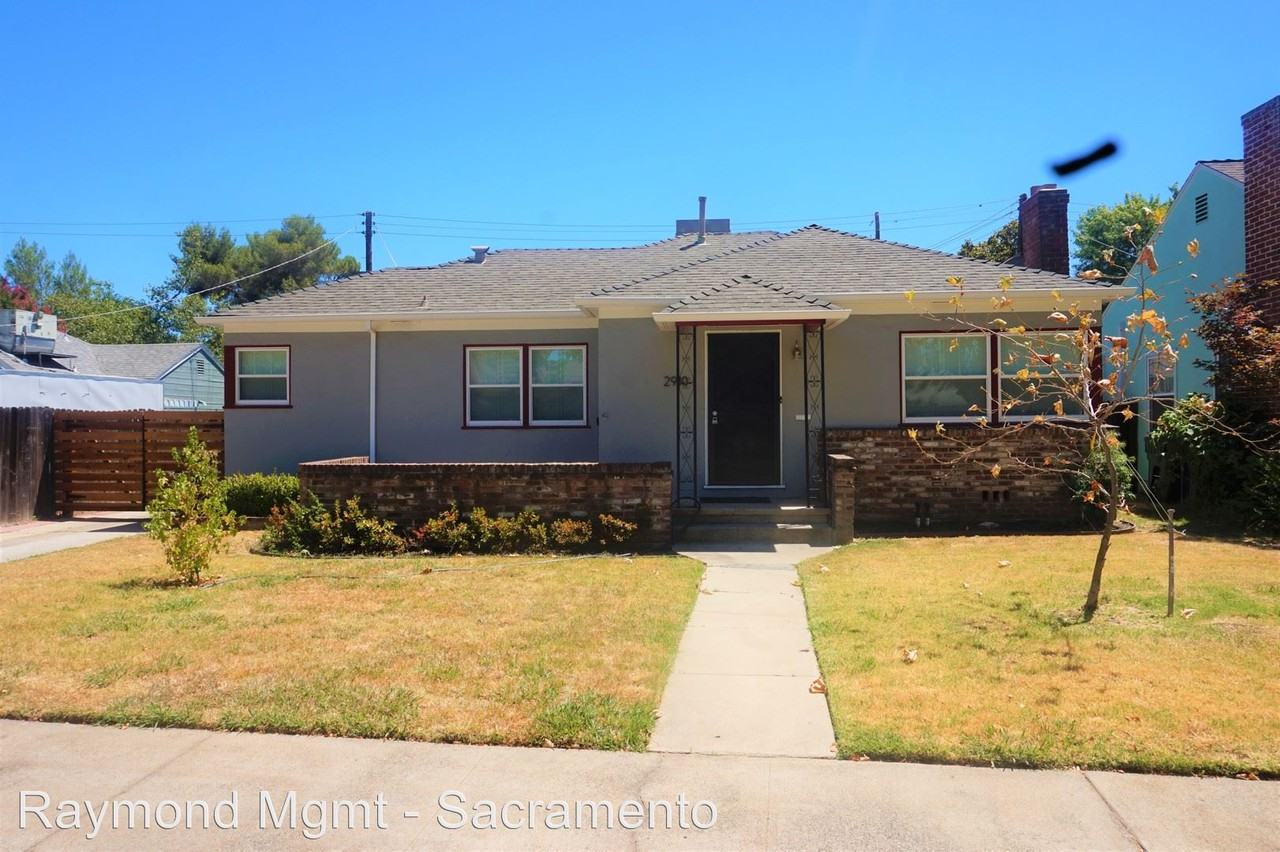 2910 13th Ave - Photo 2 of 18