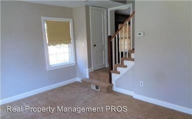 2727 N George Mason Dr - Photo 2 of 14