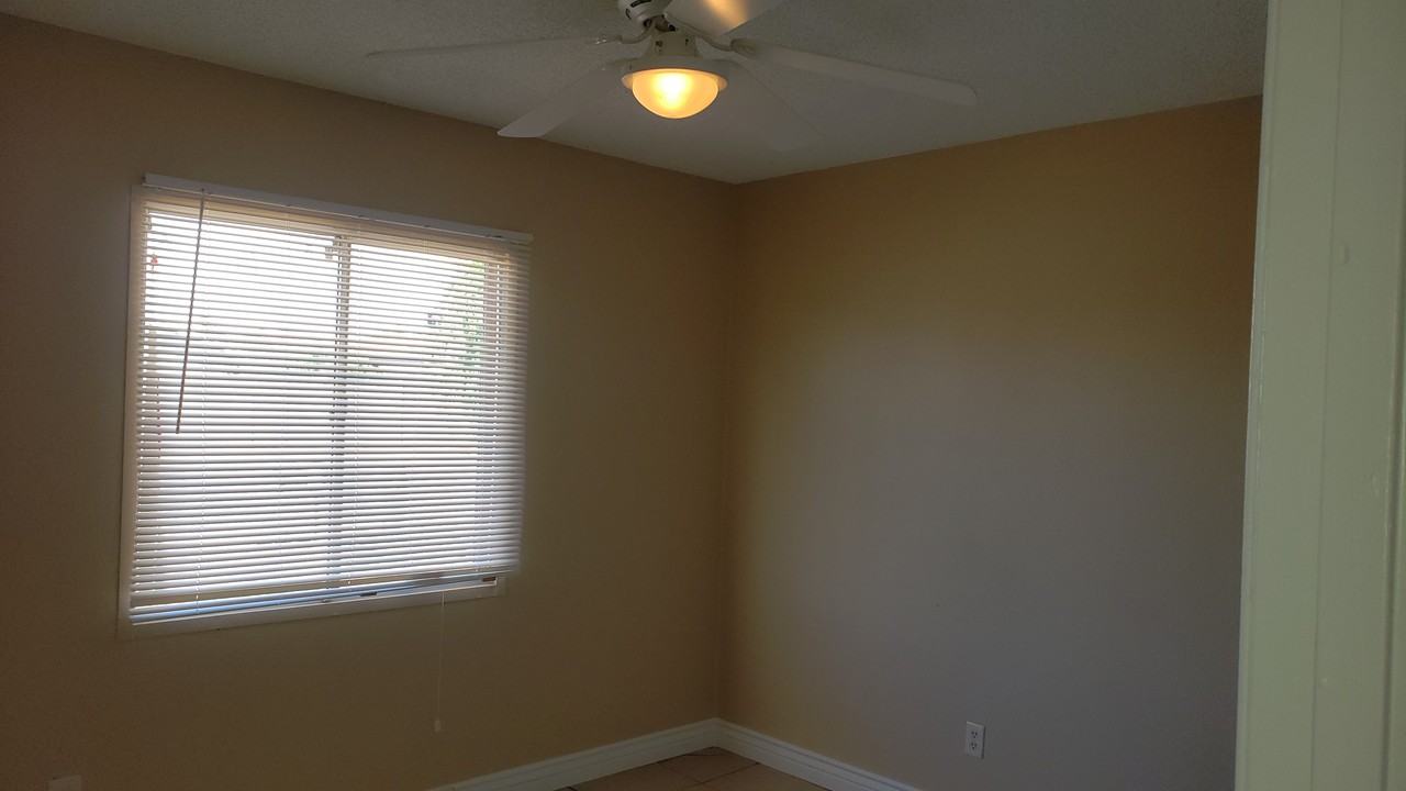 5644 S 44th Pl - Photo 3 of 20