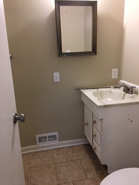 3805 Laurel Ave - Photo 3 of 9