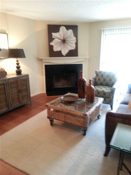 Royal Oaks Apartments - Photo 2 of 10