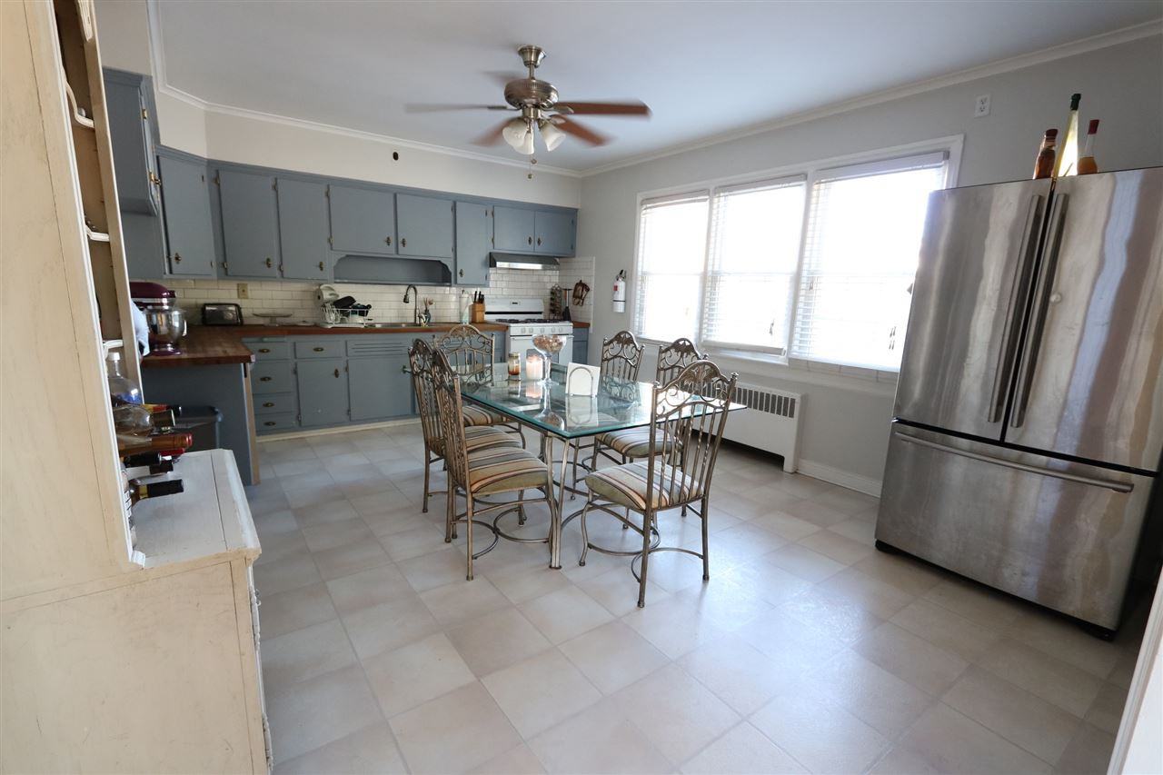 75 W 10th St - Photo 2 of 11