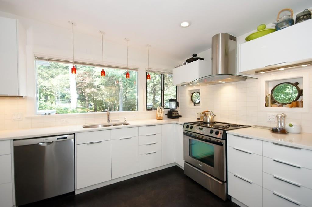 10 Moon Hill Rd - Photo 2 of 20