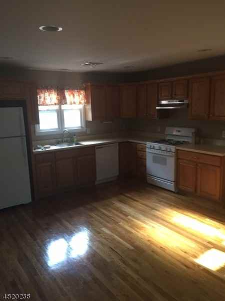 25 Gillette Rd - Photo 2 of 4