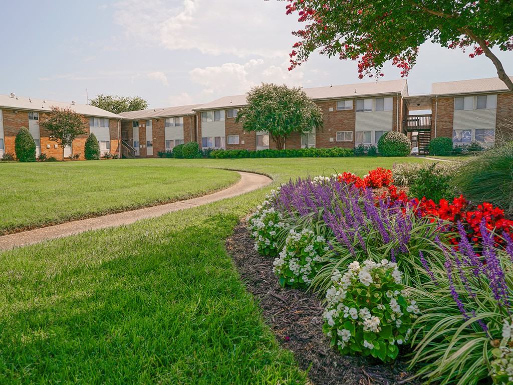 Andover Apartments - Photo 2 of 16