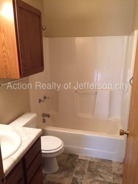 5101 Charm Oak Dr - Photo 3 of 18