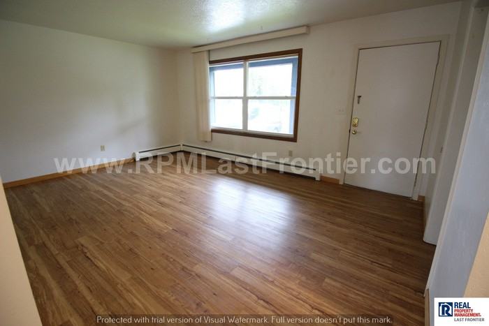 719 Edward St #B - Photo 2 of 19