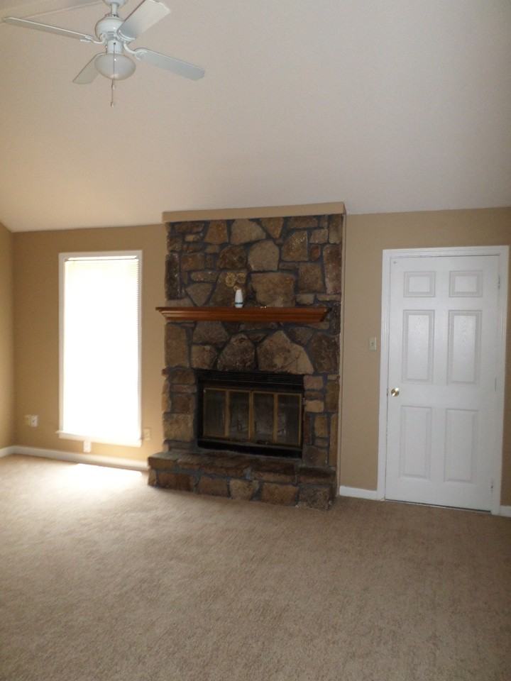 4741 Stoney Hill Dr - Photo 3 of 6