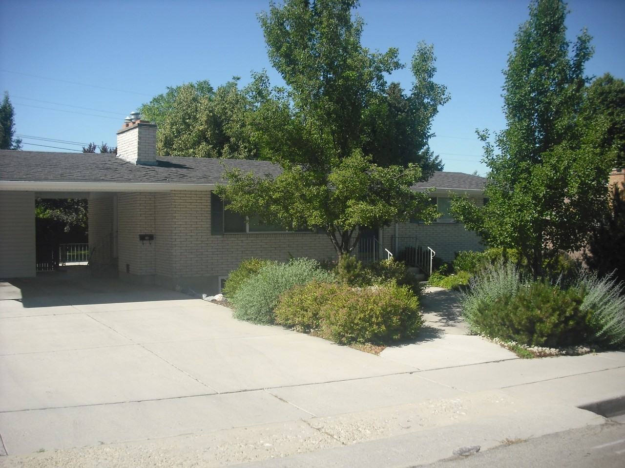 790 E 2780 N - Photo 2 of 11