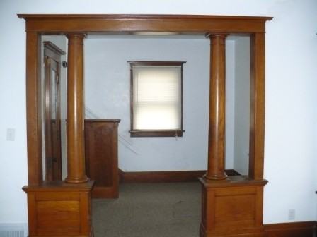 720 W 9th St - Photo 2 of 4