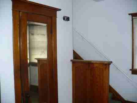 720 W 9th St - Photo 3 of 4