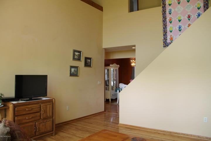 265 Howery St - Photo 2 of 39
