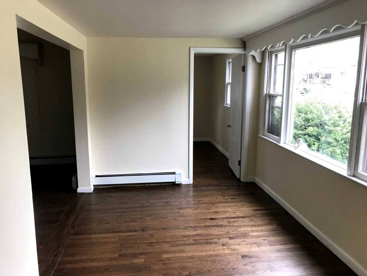174 W Washington Ave - Photo 2 of 9