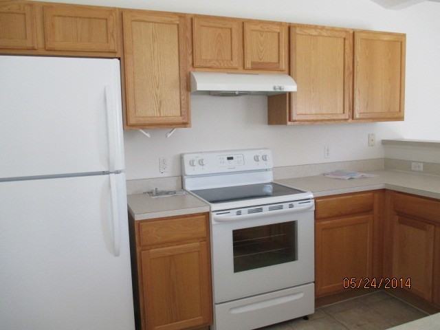 7320 Landmark Dr - Photo 3 of 13