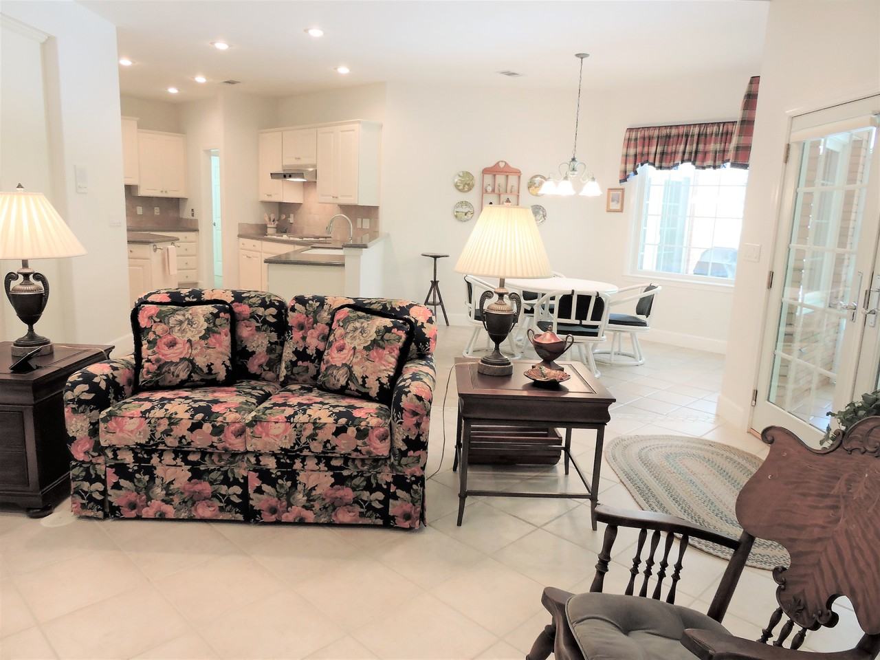 2861 Edgewater Dr - Photo 3 of 50