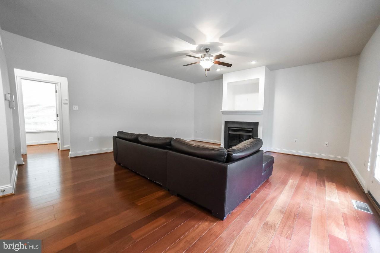 42118 McIntosh Ct - Photo 2 of 30