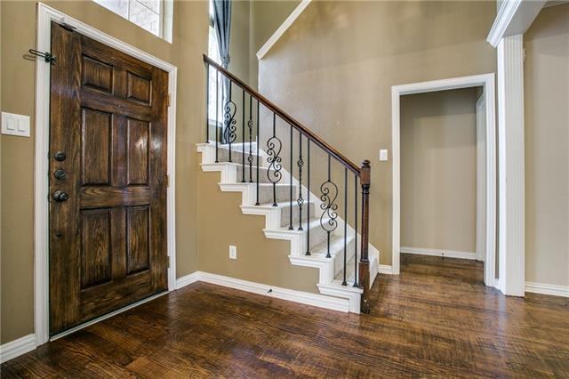 2120 Ironside Dr - Photo 2 of 25
