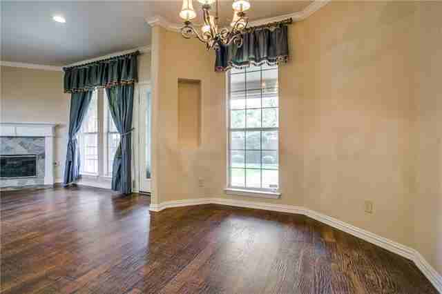 2120 Ironside Dr - Photo 3 of 25
