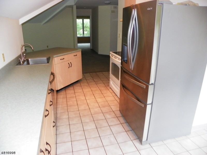 915 Berkshire Valley Rd - Photo 2 of 9