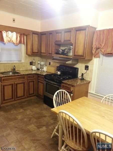 159 Grant Ave - Photo 3 of 8