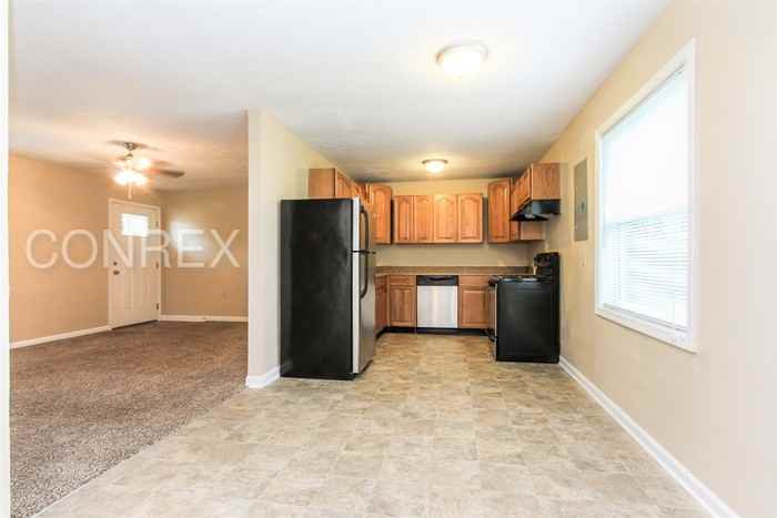 6220 Old Mill Dr - Photo 3 of 8