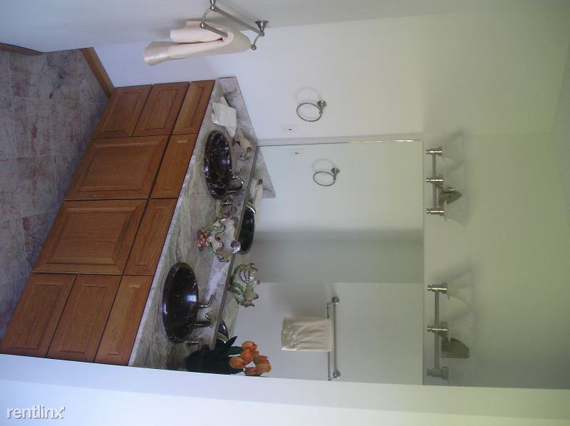 611 Briar Dr - Photo 3 of 11