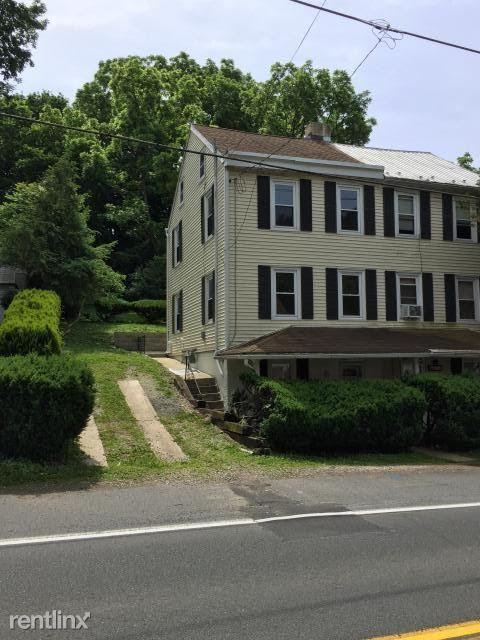 471 S Wyomissing Ave - Photo 3 of 50