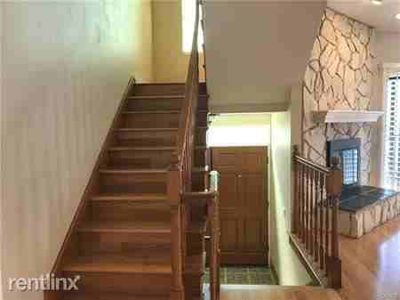 600 S Catalina Ave #E - Photo 2 of 15