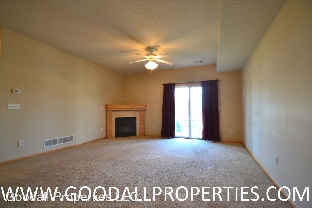 3400 SE Glenstone Dr #6 - Photo 2 of 9
