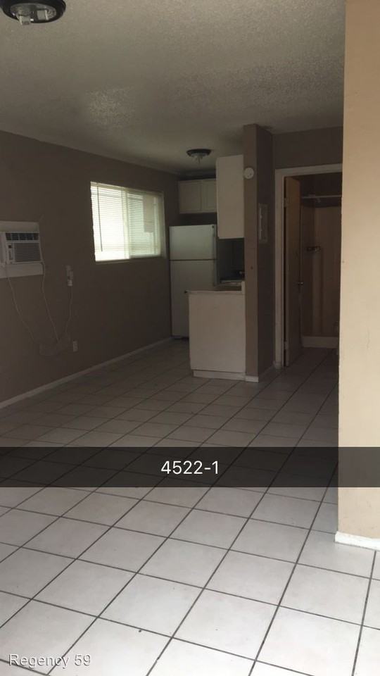 4530 N Black Canyon Hwy - 5 - Photo 2 of 2