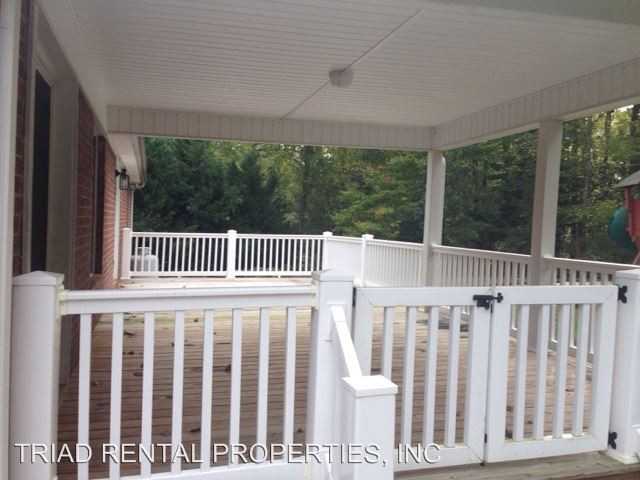 1781 Winchester Heights Dr - Photo 2 of 18