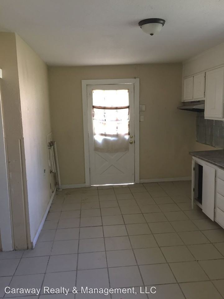 1846 Logan St - Photo 3 of 6