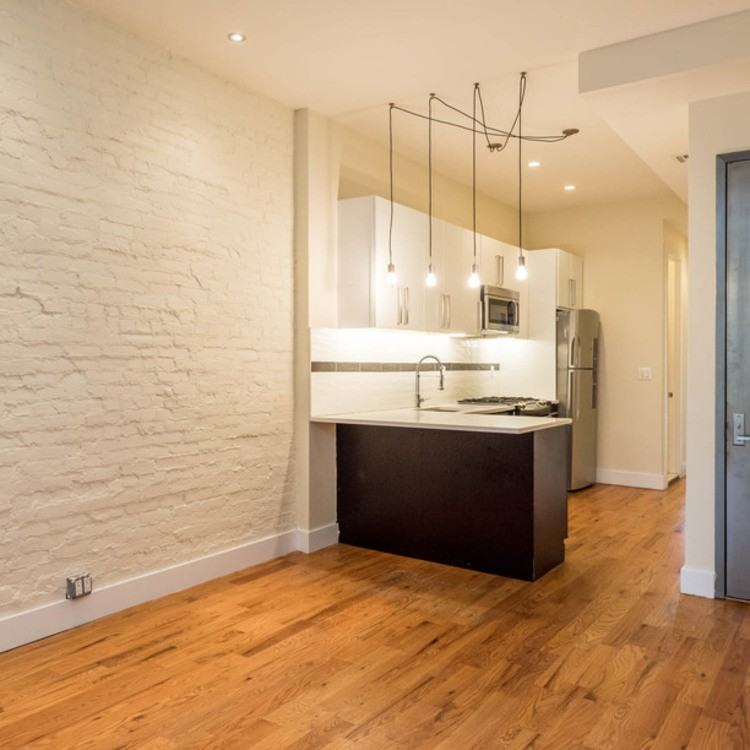 18-16 George Street #2L