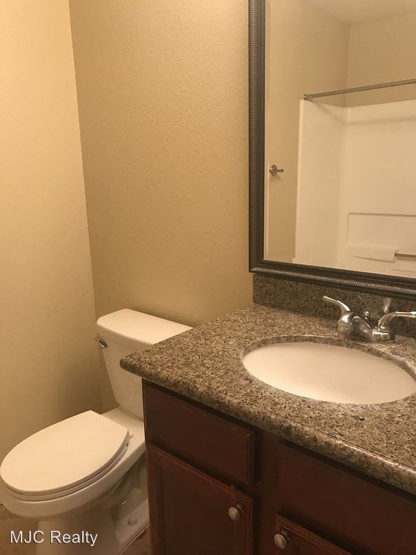 1100 Yarwood Ct - Photo 2 of 10