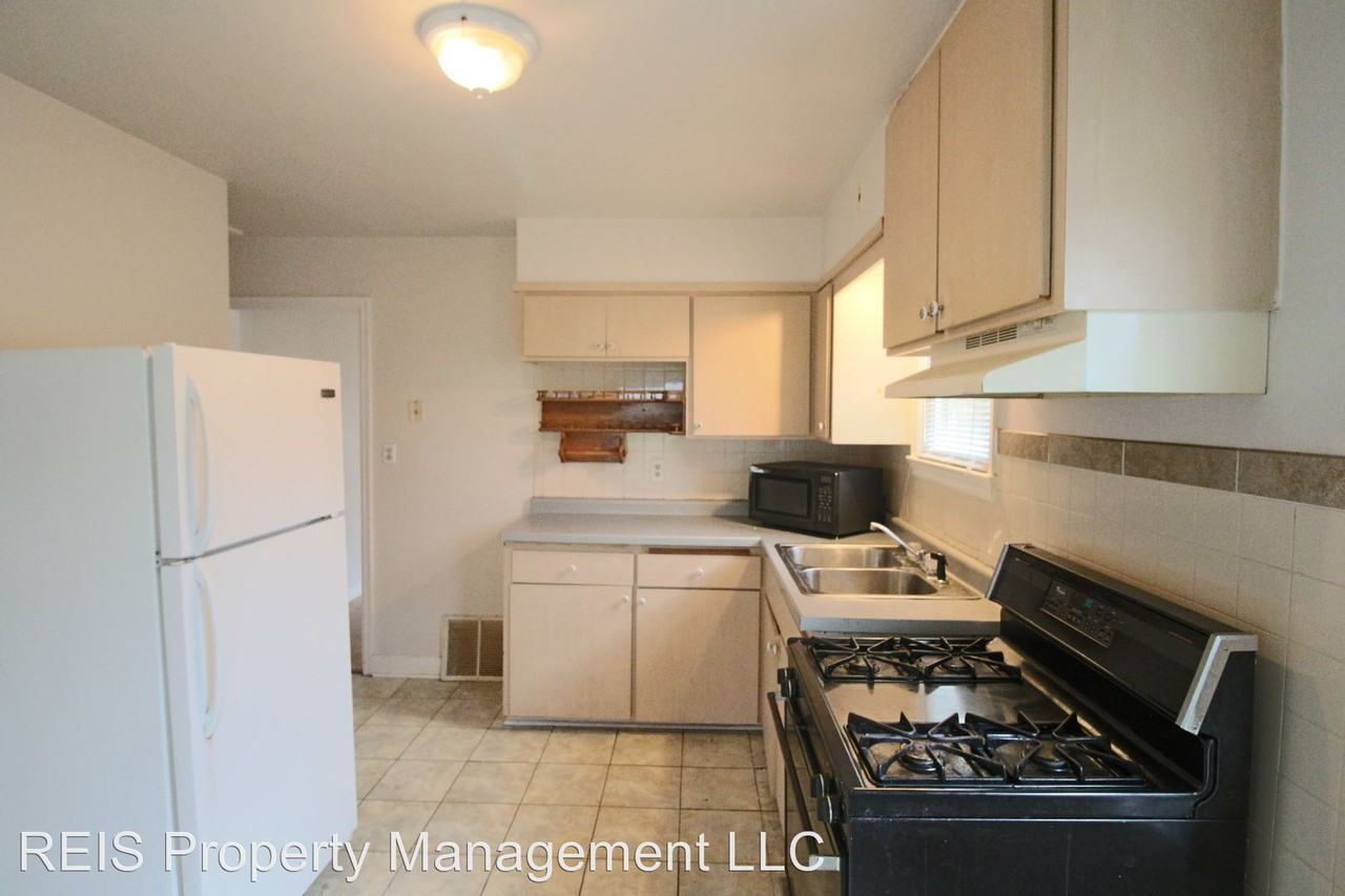 4945 N 74th St - Photo 2 of 8