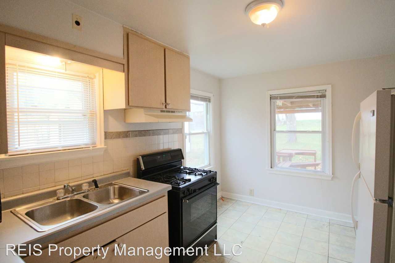 4945 N 74th St - Photo 3 of 8