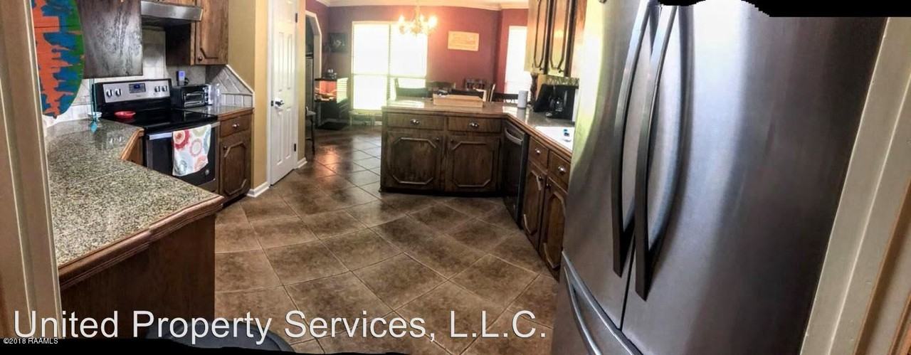 6315 Jefferson Island Rd - Photo 2 of 17