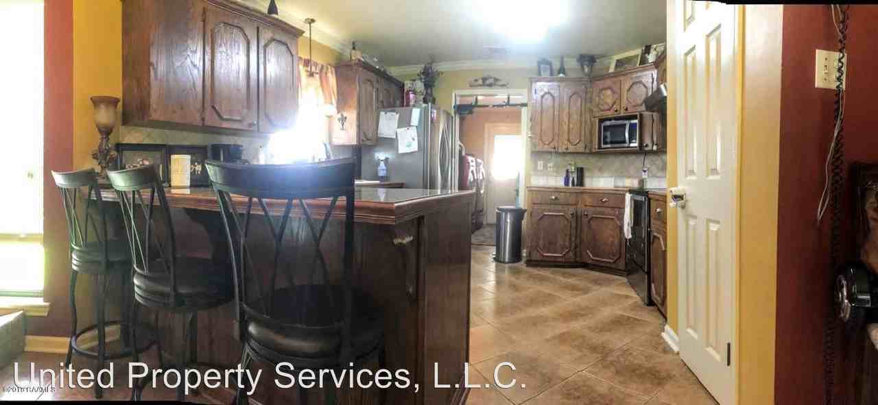 6315 Jefferson Island Rd - Photo 3 of 17