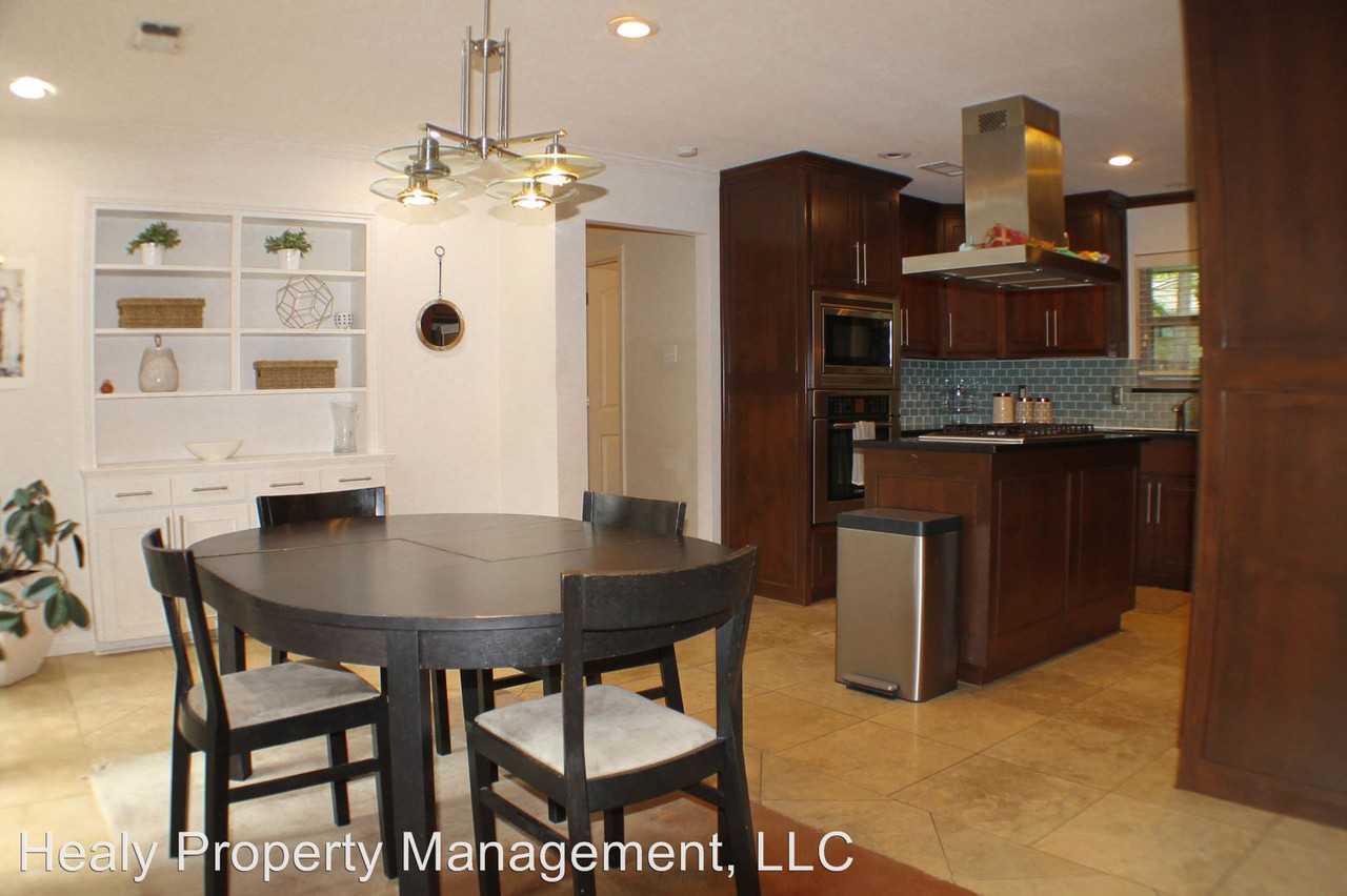 9812 Ravensway Dr - Photo 3 of 20