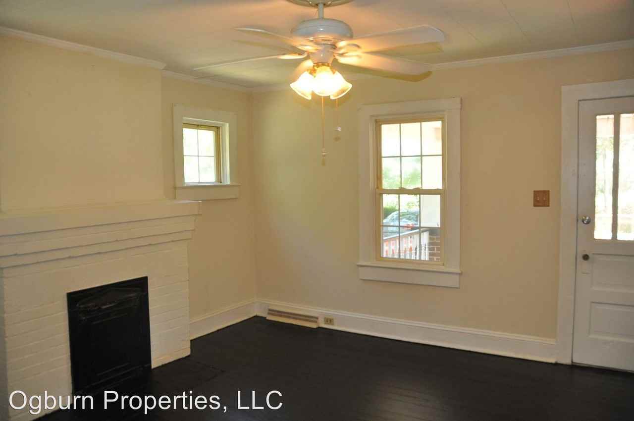 1309 Pleasant View Dr NE - Photo 2 of 7