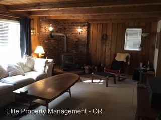 455 NW Tyler Ave - Photo 2 of 12