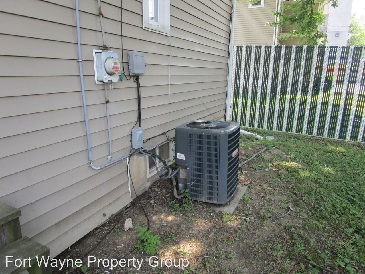 2424 Bowser Ave - Photo 3 of 16