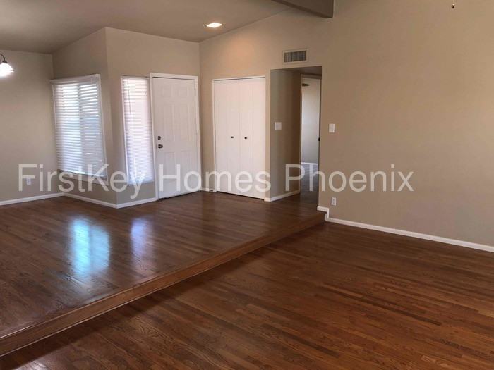 3672 W Windrose Dr - Photo 3 of 13