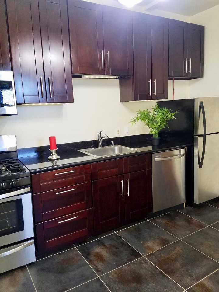 573 Scott Street #I - Photo 3 of 14