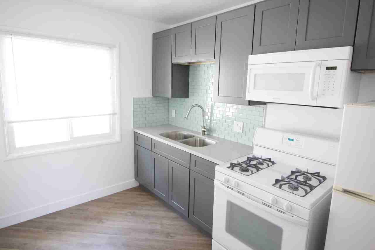 5416 Carlton Way - Photo 3 of 6